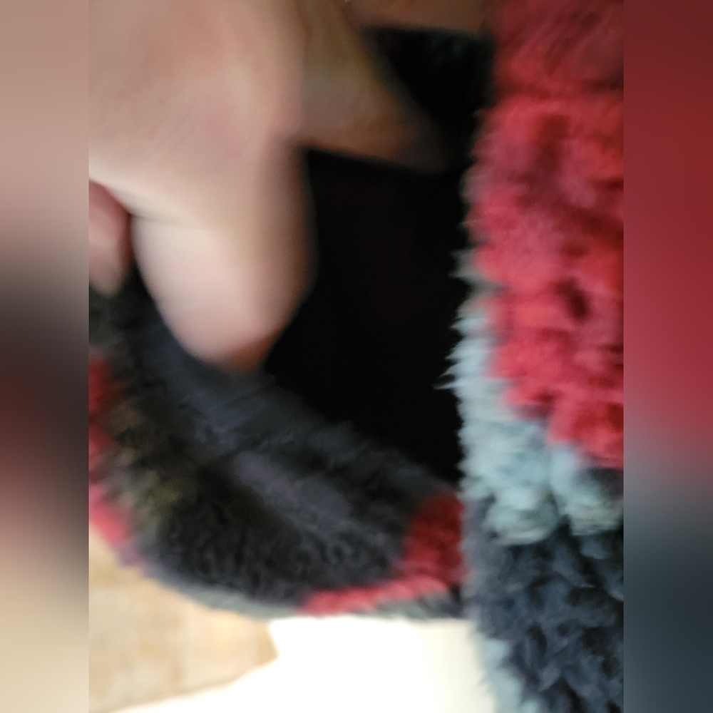 Hollister black & red rose pattern sherpa drop shoulder crop pullover S - Picture 4 of 13
